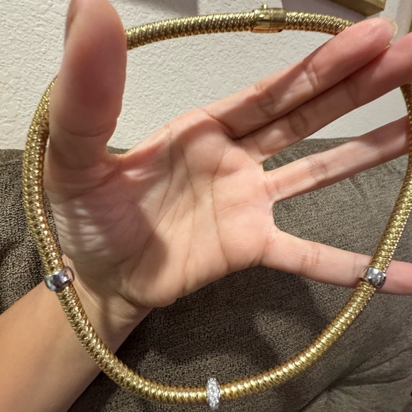 Stunning Roberto Coin 18k YG Primavera Interlocking diamond Necklace 16inch - Picture 4 of 13